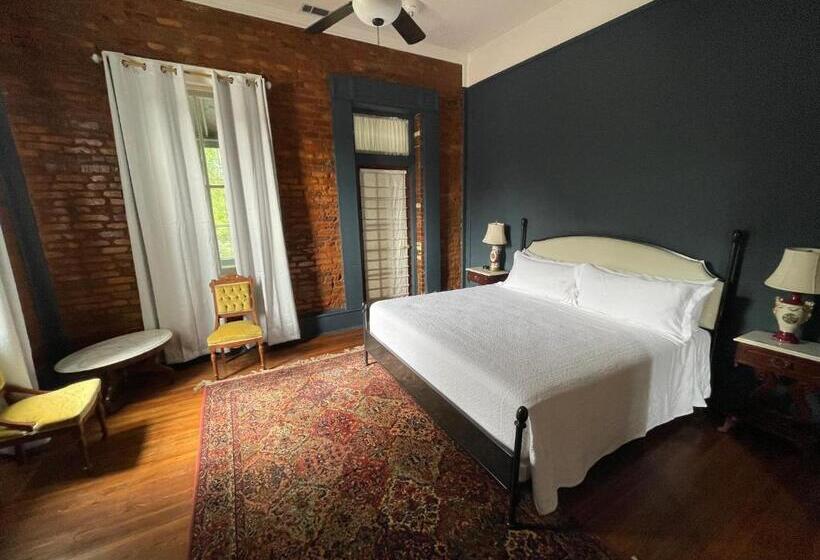 مبيت وإفطار The Grand