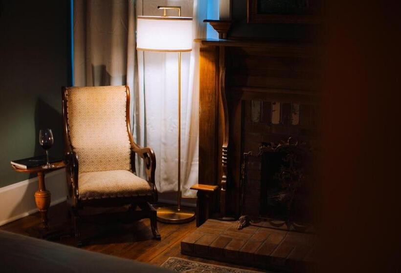 مبيت وإفطار The Grand