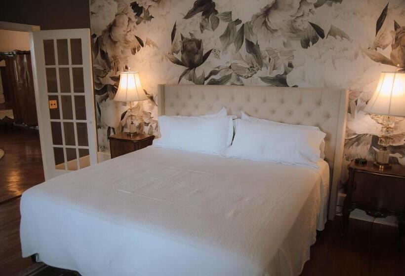 مبيت وإفطار The Grand