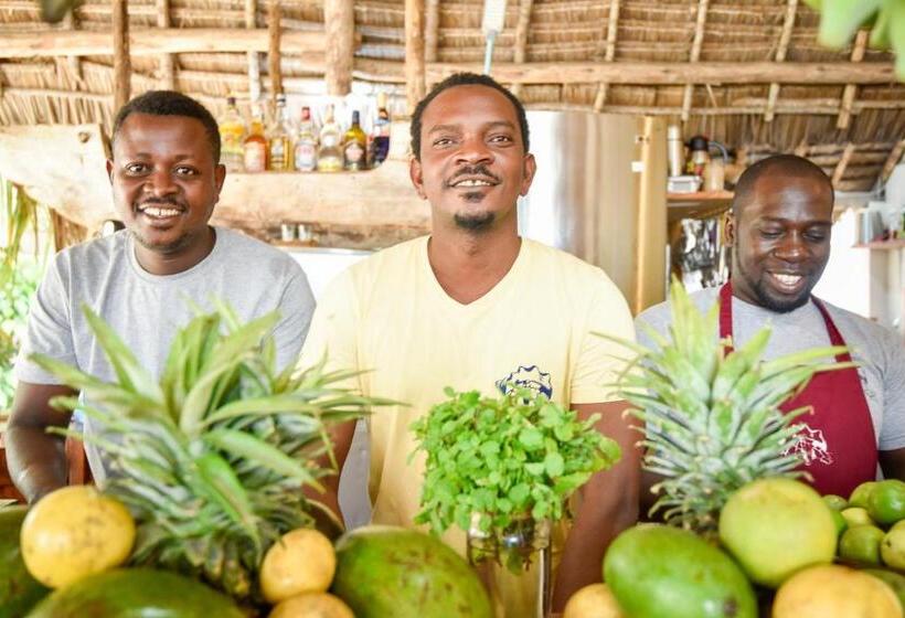 Chikachika Beach B&b