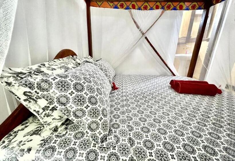 Chikachika Beach B&b