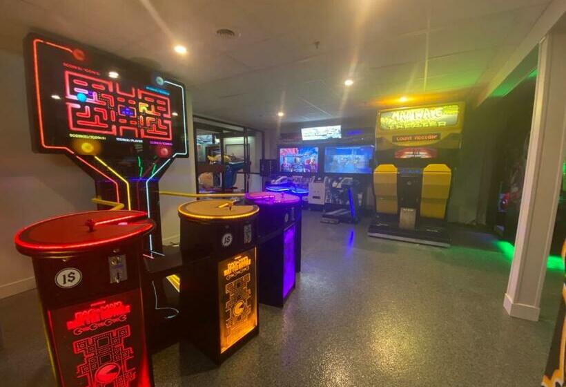 Condo 2 Chambres Avec Parc Aquatique!