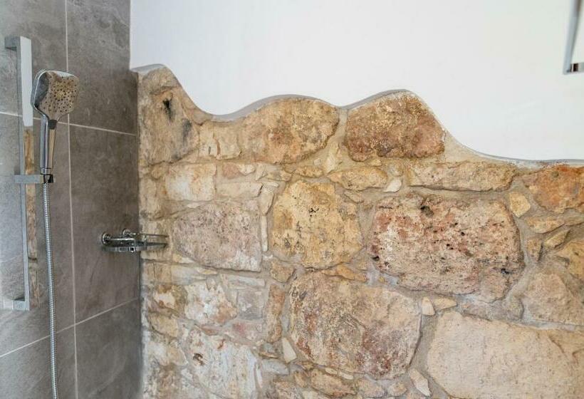 Droshia Traditional Homes, Coco Mat Full Experience