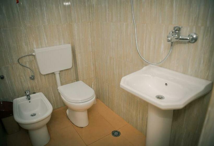 Hostel Central Shkoder