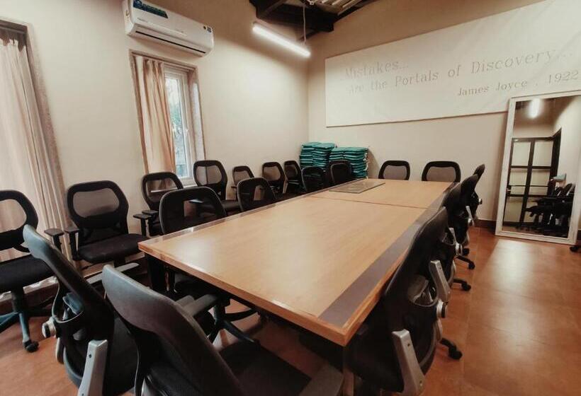 בית מלון כפרי Ataraxia Crestmont Resorts & Spa