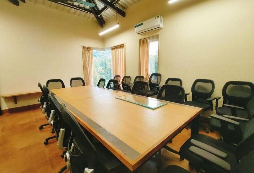 בית מלון כפרי Ataraxia Crestmont Resorts & Spa