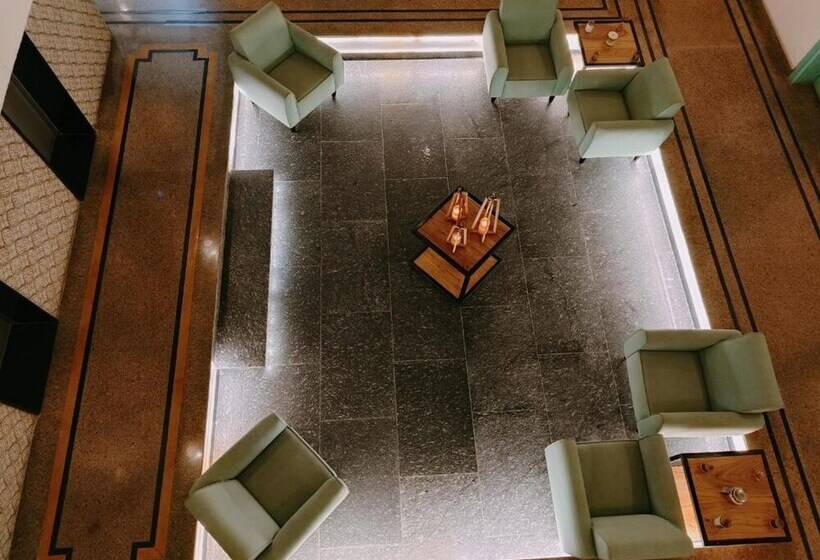 בית מלון כפרי Ataraxia Crestmont Resorts & Spa