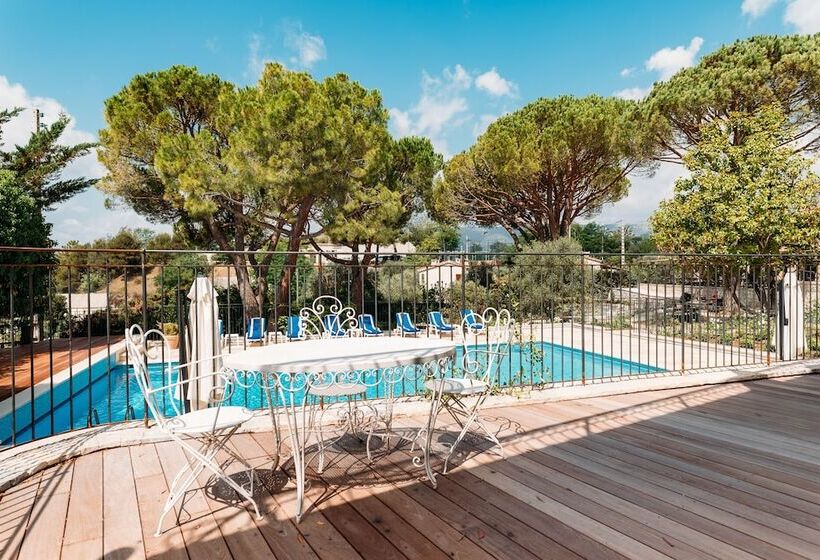 酒店 Auberge Du Redier