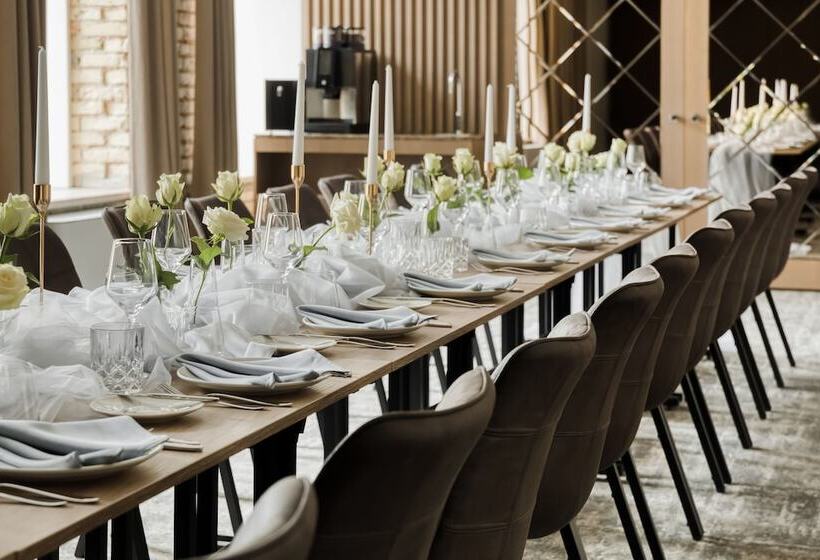 Calvary Hotel & Restaurant Vilnius