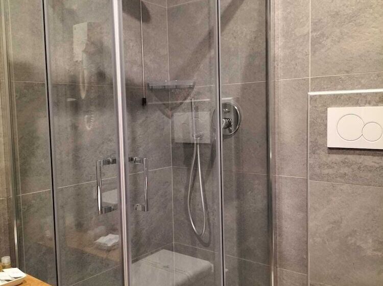 هتل Camilla Firenze