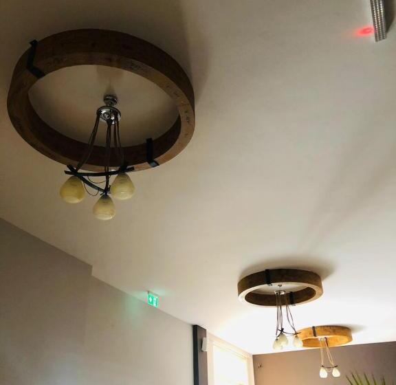 בית מלון כפרי House Of Horses Shtepia E Kuajve