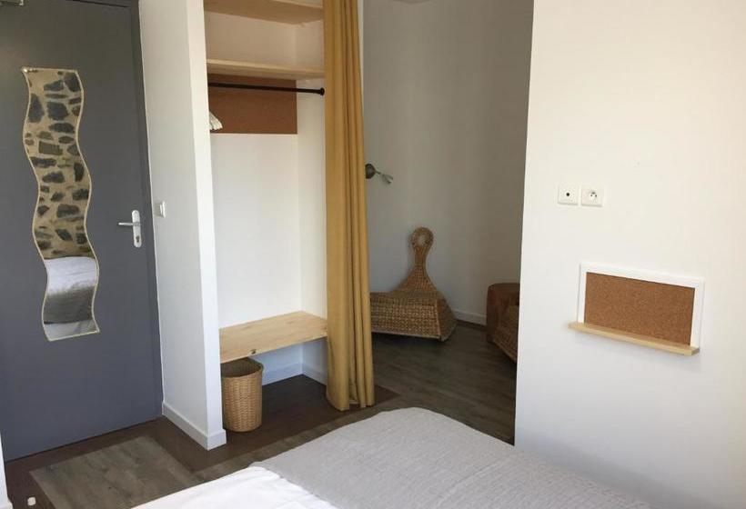 호텔 Hôtel Restaurant Le Bardière