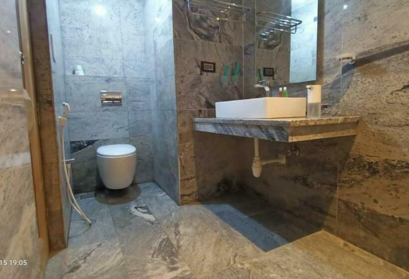 هتل Meridian Hill Top Yercaud