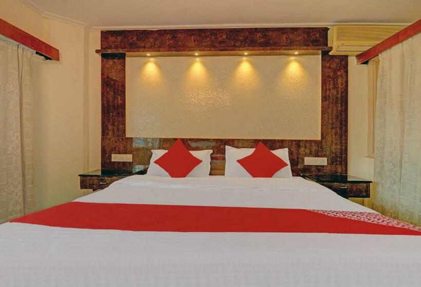 فندق Oyo 81273  Sri Sai Grand Central