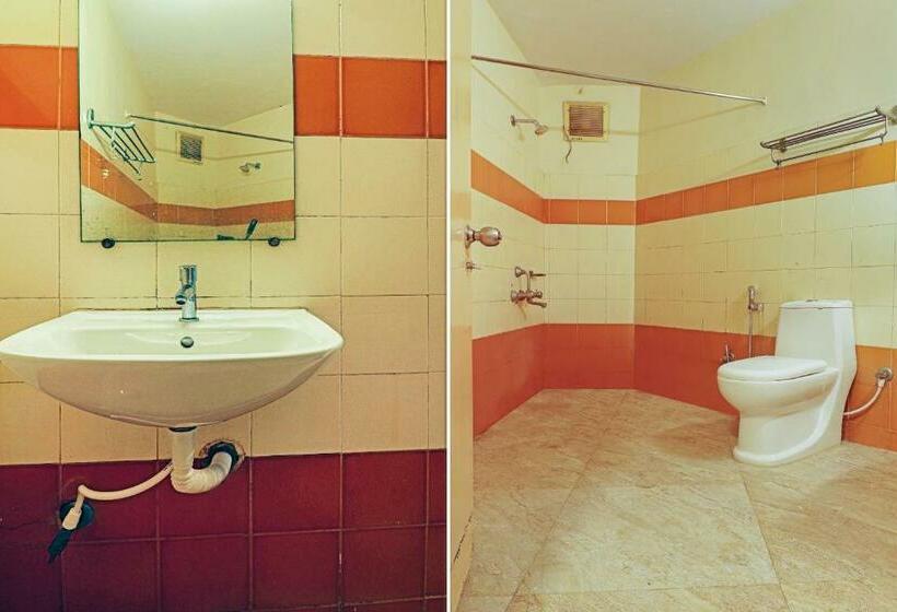 ホテル Oyo 81273 Sri Sai Grand Central