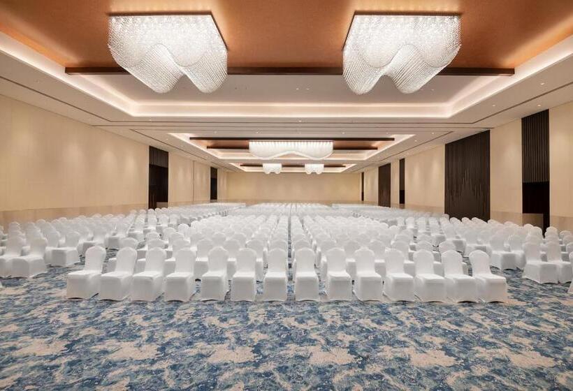 Отель Radisson Blu Resort Visakhapatnam