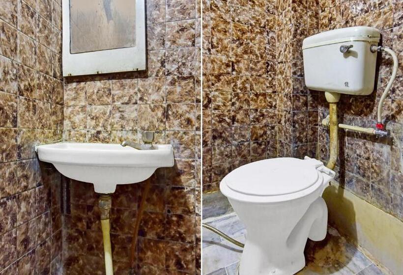 호텔 Spot On 81137 Raj