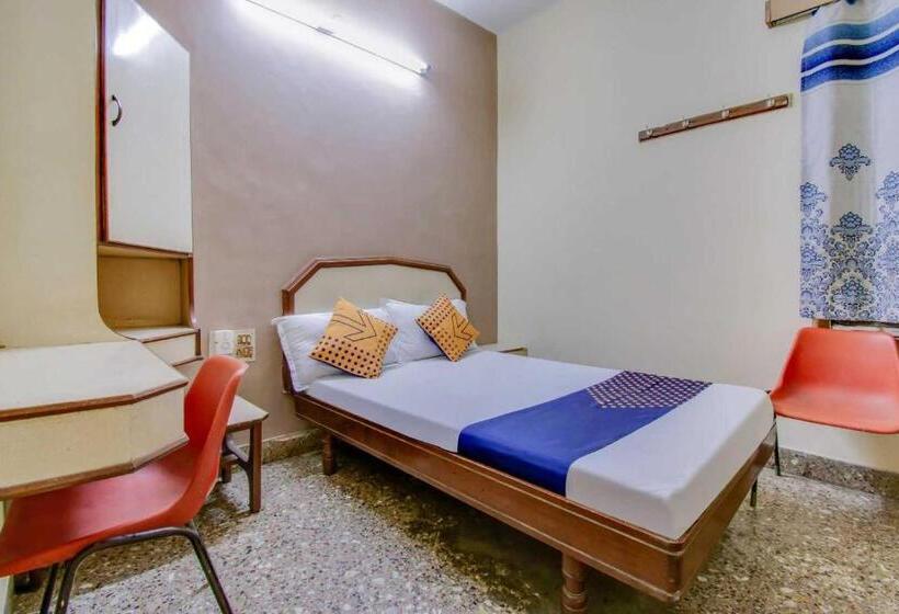 בית מלון כפרי Spot On 81147  Taj