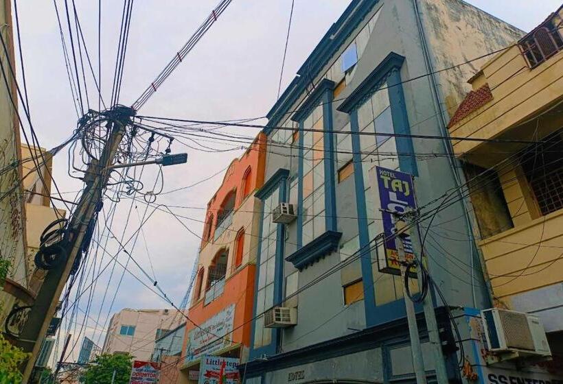 בית מלון כפרי Spot On 81147  Taj