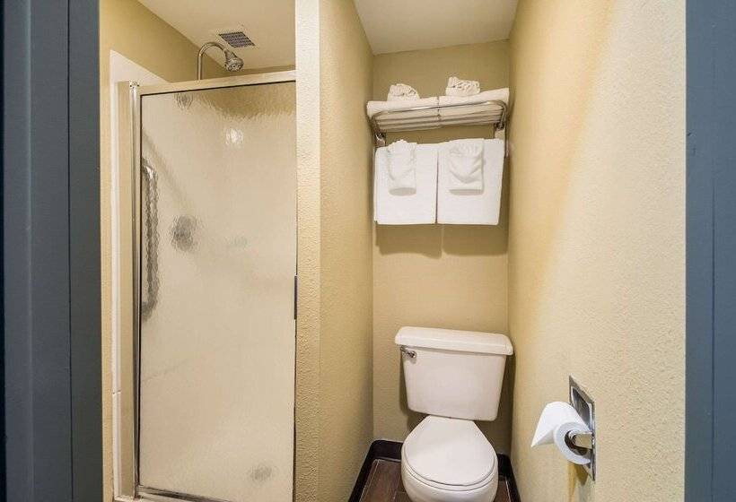 בית מלון כפרי Suburban Studios Buffalo Airport