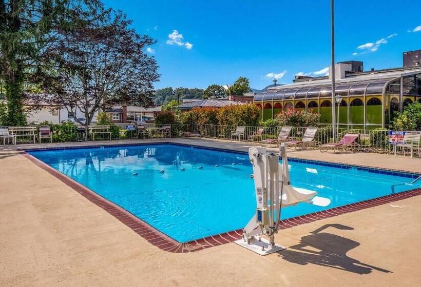 호텔 Suburban Studios Middlesboro