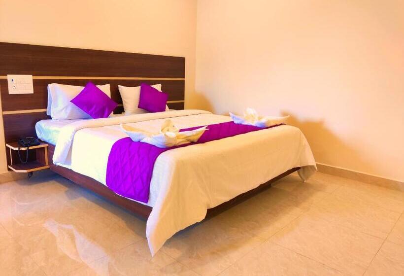 בית מלון כפרי Thaai Residency