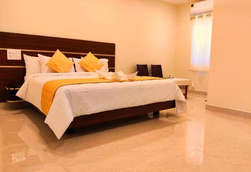 בית מלון כפרי Thaai Residency