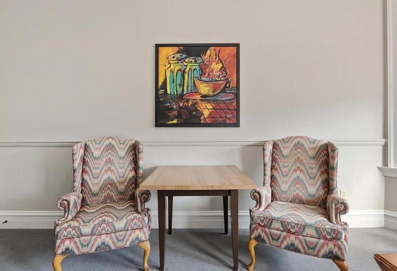 فندق The Audubon Inn Llc