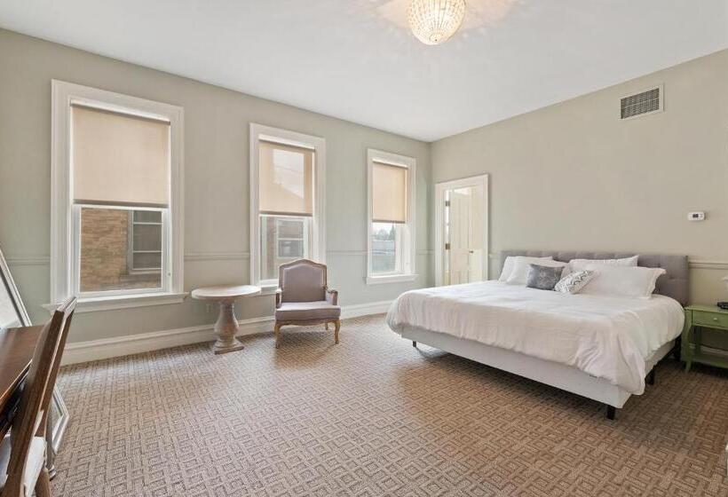 فندق The Audubon Inn Llc