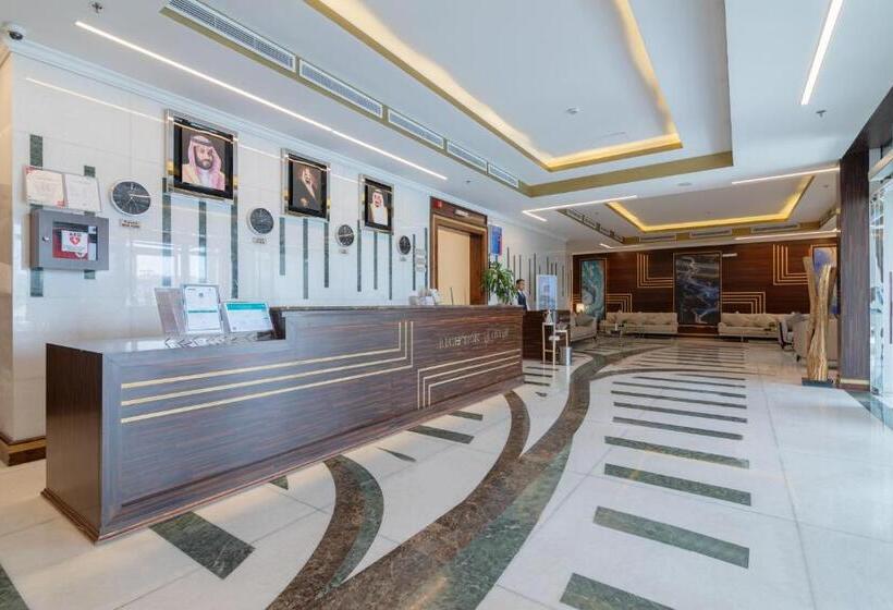 The Gate Hotel And Apartments