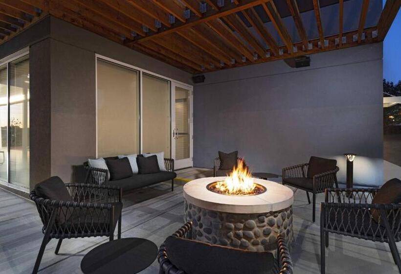 בית מלון כפרי Towneplace Suites By Marriott Brentwood