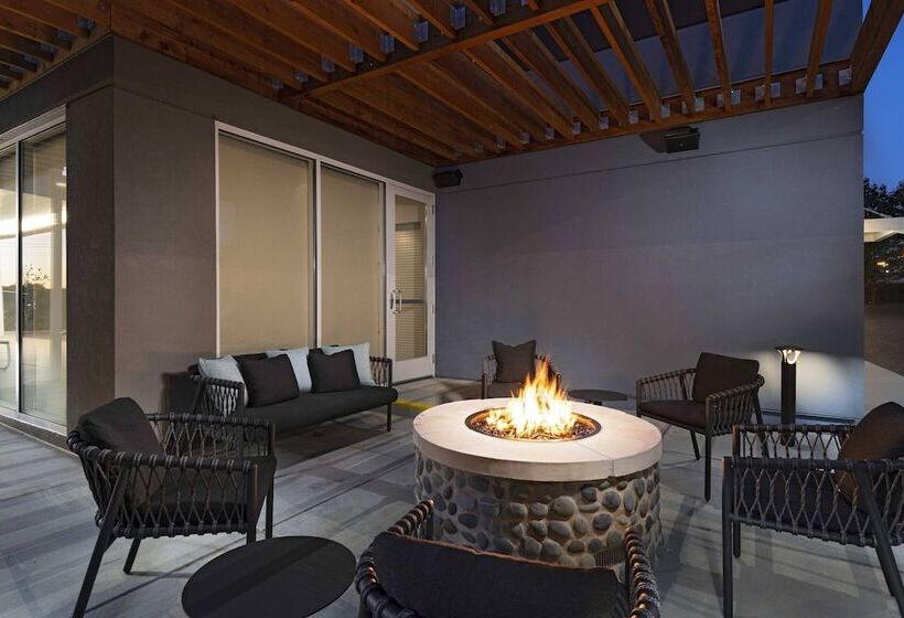 בית מלון כפרי Towneplace Suites By Marriott Brentwood