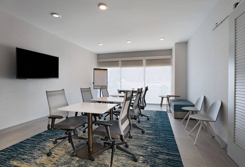 בית מלון כפרי Towneplace Suites By Marriott Brentwood