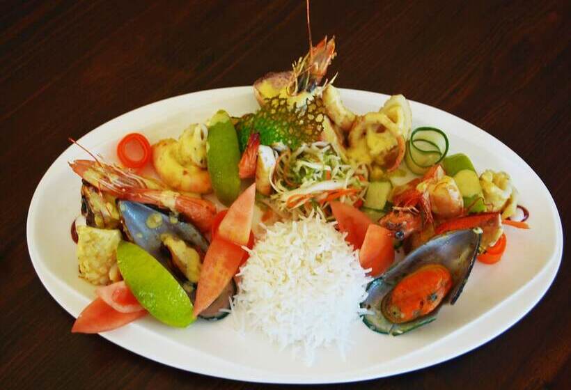 هتل Triton Prestige Seaview And Spa