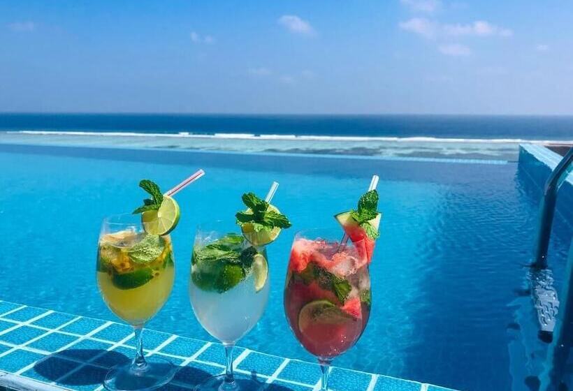 هتل Triton Prestige Seaview And Spa