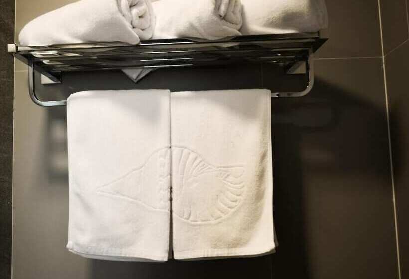 هتل Triton Prestige Seaview And Spa