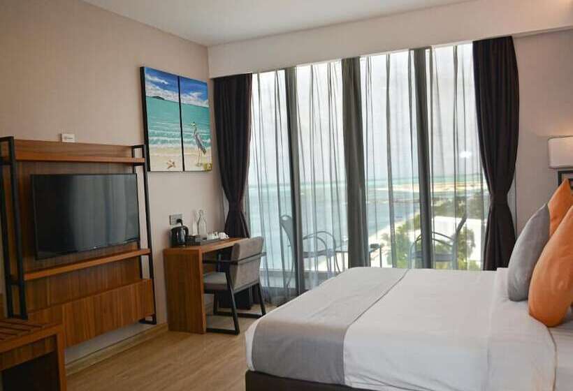 هتل Triton Prestige Seaview And Spa