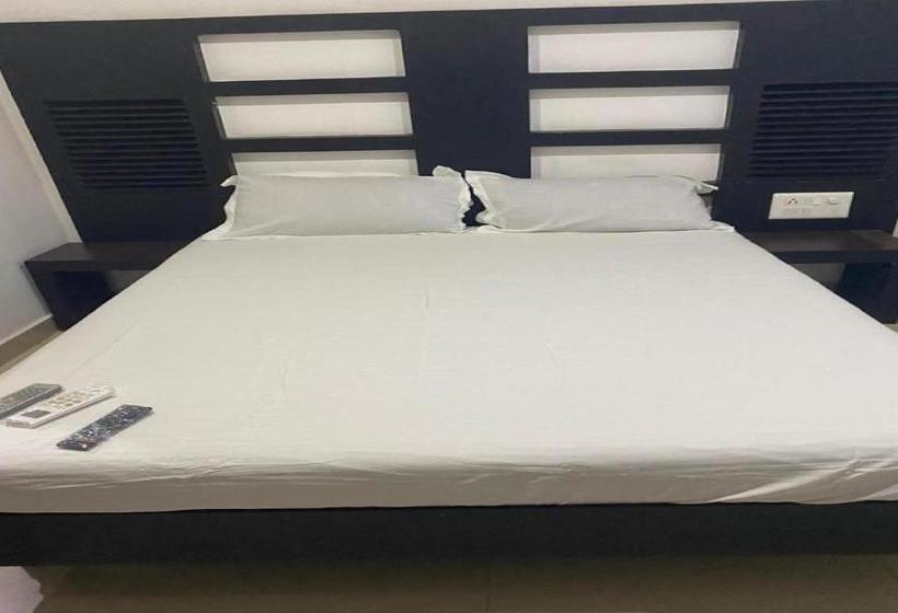 Отель Vaccinated Staff  Oyo 80960 Seaside Regency