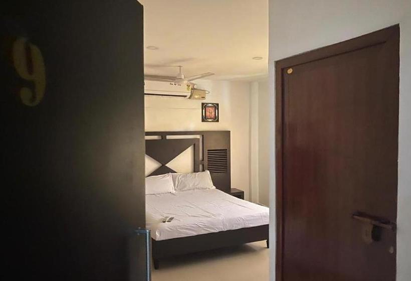 Отель Vaccinated Staff  Oyo 80960 Seaside Regency