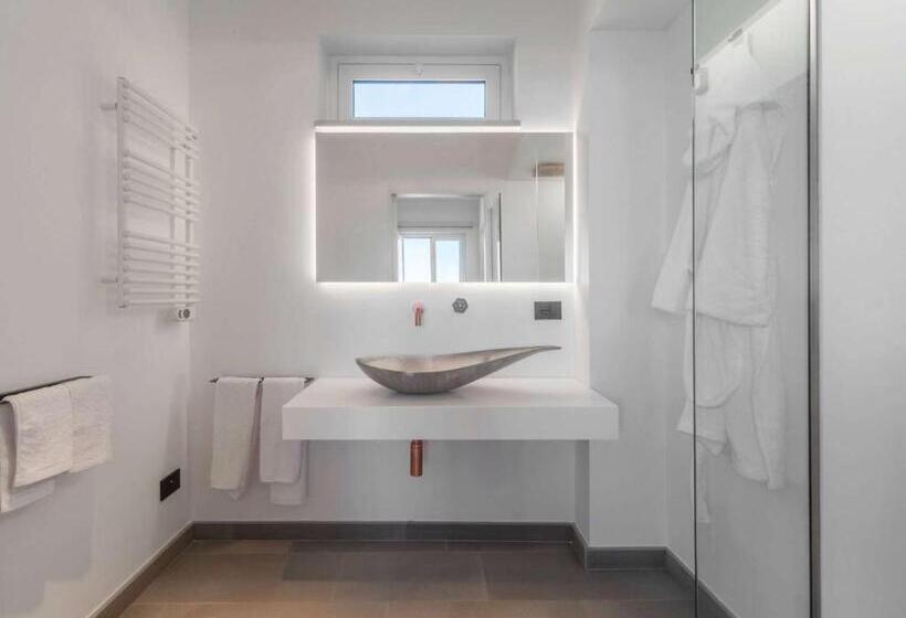 Maina Country Resort