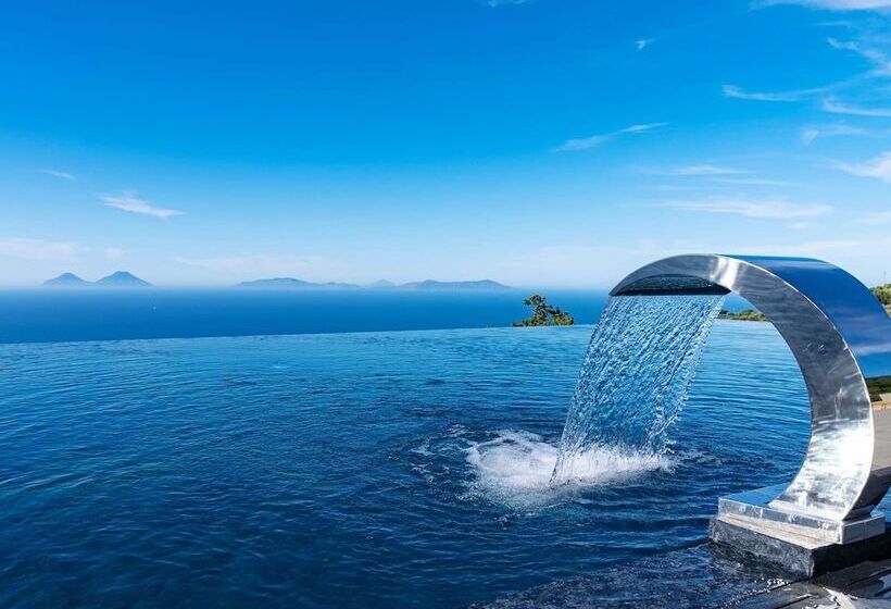 Maina Country Resort