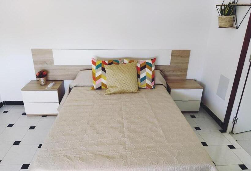 Monísimo Pensión Rincón De La Victoria