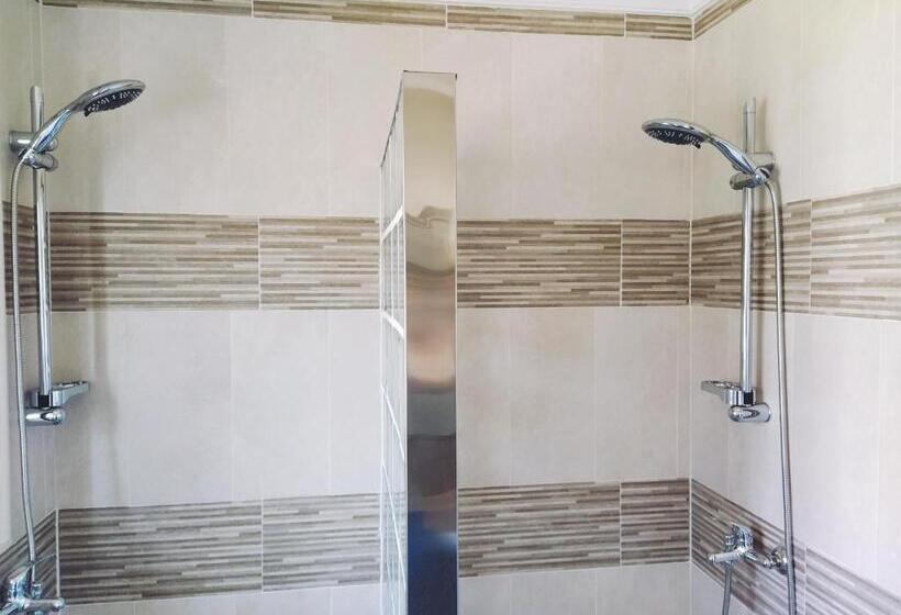 Monísimo Pensión Rincón De La Victoria