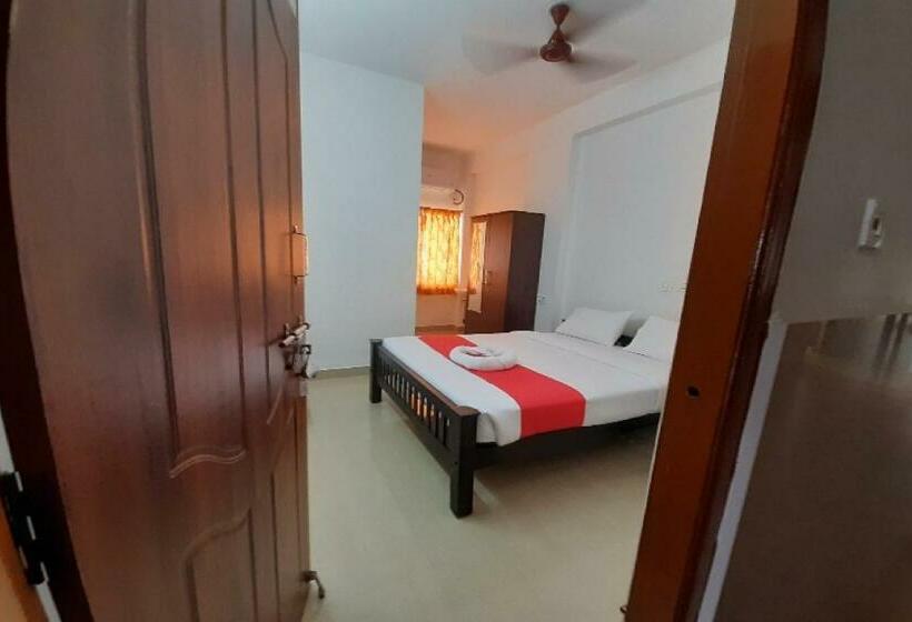 Oyo 81028 Hotel Viknesh - 2