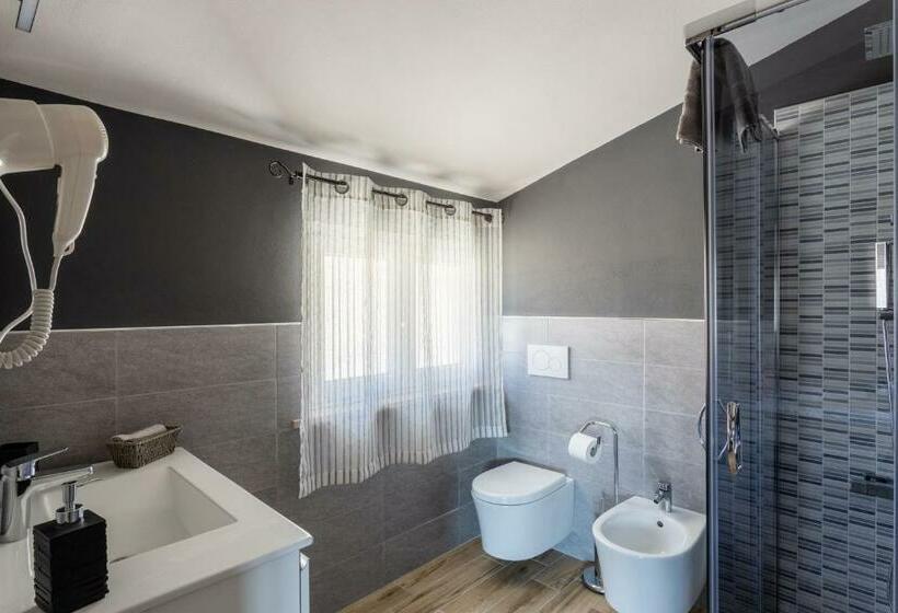 פנסיון Cadoni Guest House