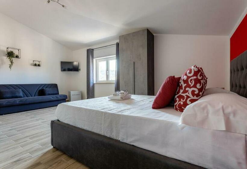 פנסיון Cadoni Guest House