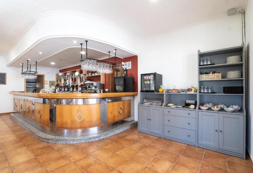 پانسیون Galerna Hostal