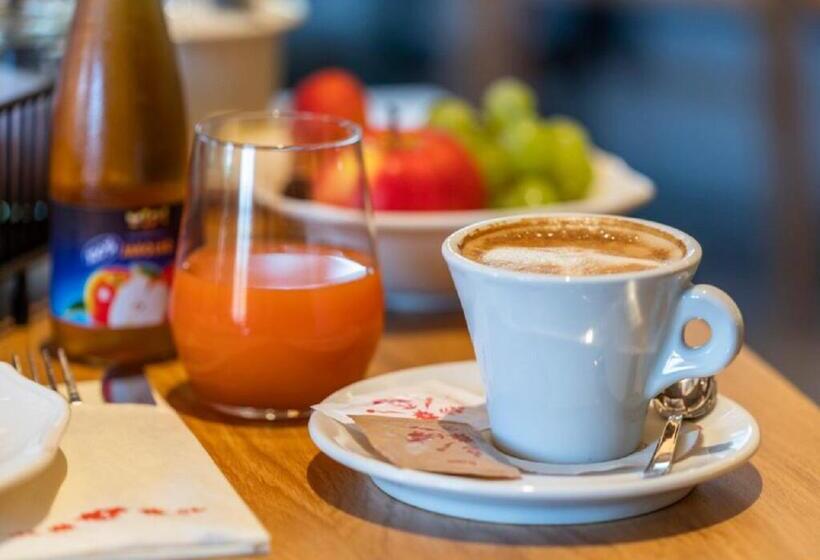 پانسیون Guesthouse & Camping Danica Bohinj