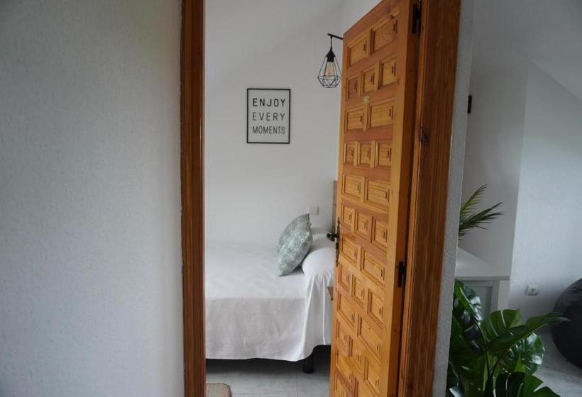 پانسیون Hostal La Biela 43