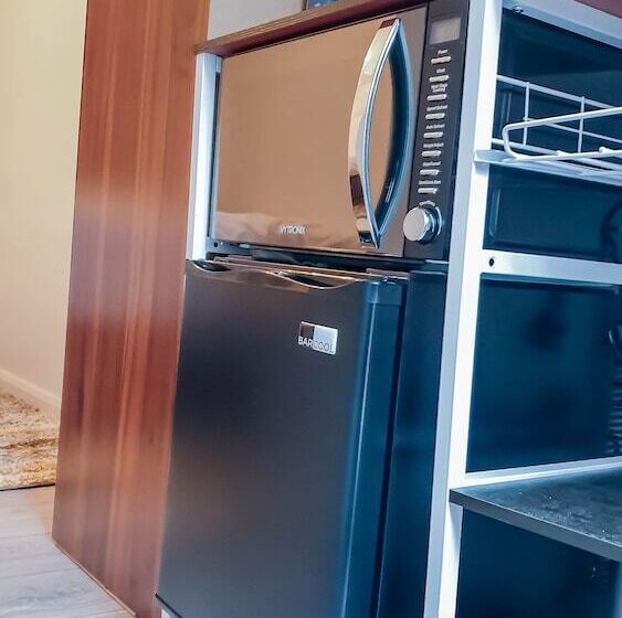 ペンション Room In Guest Room   Newly Built Private Ensuite In Dudley Westmidlands